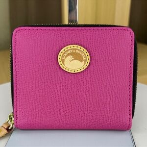 Dooney & Bourke Pebble Grain medium zip-around wallet